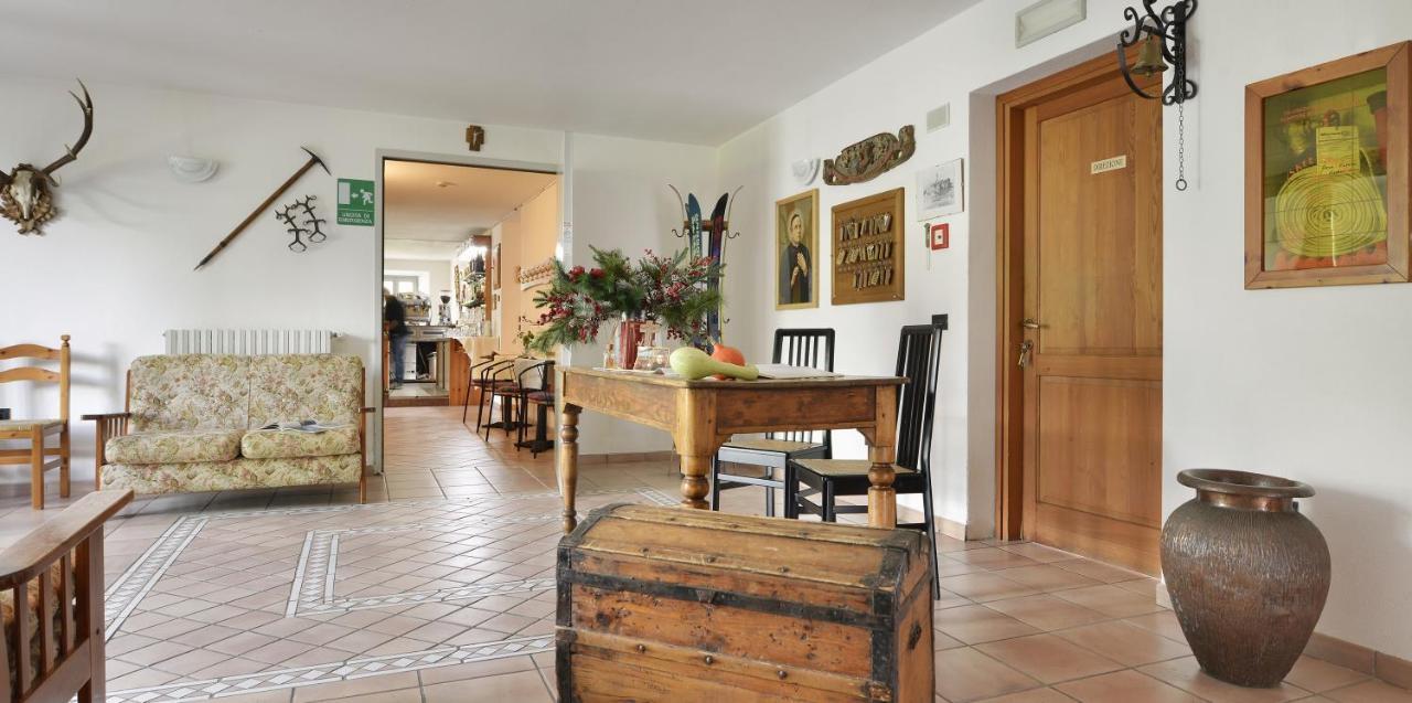 Albergo Casa Alpina San Luigi Campodolcino Bagian luar foto
